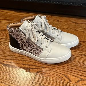 Dolce Vita Side Zip Leopard Sneakers
